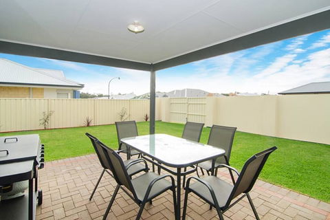Kangaroo Retreat - Accommodation Sunshine Coast 0