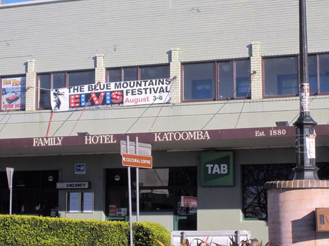 Katoomba Hotel - Accommodation Sunshine Coast 2