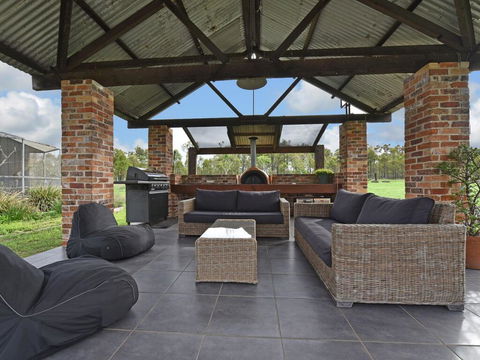 Kelman Cottage - Tucked Away With Pool + Native Wildlife - Accommodation Sunshine Coast 0