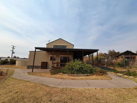 Kelman Cottage - Tucked Away With Pool + Native Wildlife - Accommodation Sunshine Coast 2