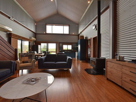 Kelman Cottage - Tucked Away With Pool + Native Wildlife - Accommodation Sunshine Coast 3