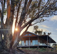 Kestrel Nest EcoHut - Accommodation Sunshine Coast