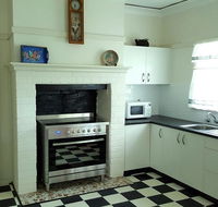 King Cottage - Accommodation Sunshine Coast