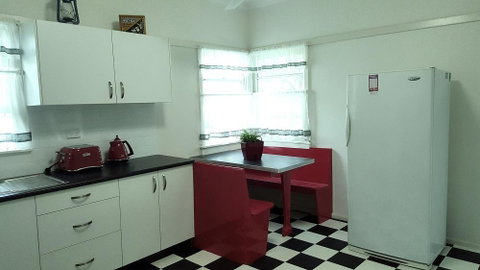 King Cottage - Accommodation Sunshine Coast 1