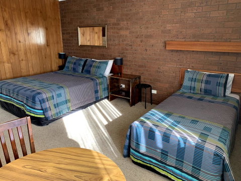 Kingswood Motel - Accommodation Sunshine Coast 1