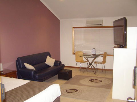 Koala Tree Motel - Accommodation Sunshine Coast 2