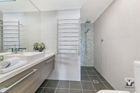 KOZYGURU ROZELLE COSY DREAM HOLIDAY HOME 3 BED HOUSE + FREE NRZ196 - Accommodation Sunshine Coast 2