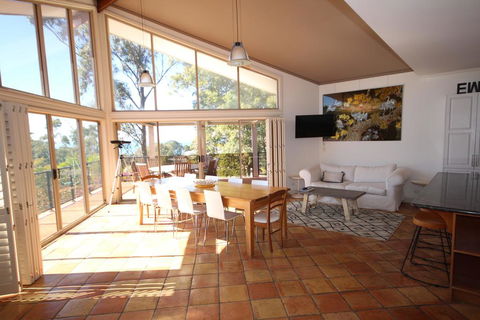 LAGOONA RETREAT - Korora - Accommodation Sunshine Coast 1