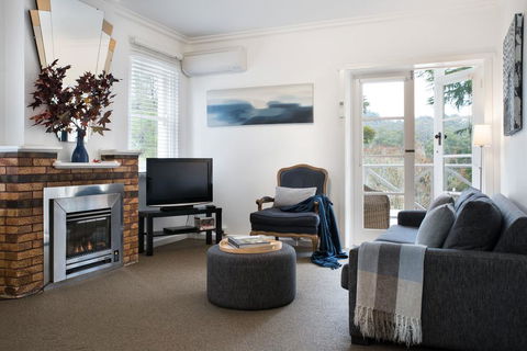 Lake Daylesford Apartment 2 - Accommodation Sunshine Coast 3