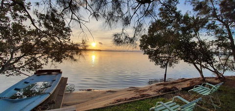 LAKEFRONT And SUNSET HAVEN - Accommodation Sunshine Coast 1