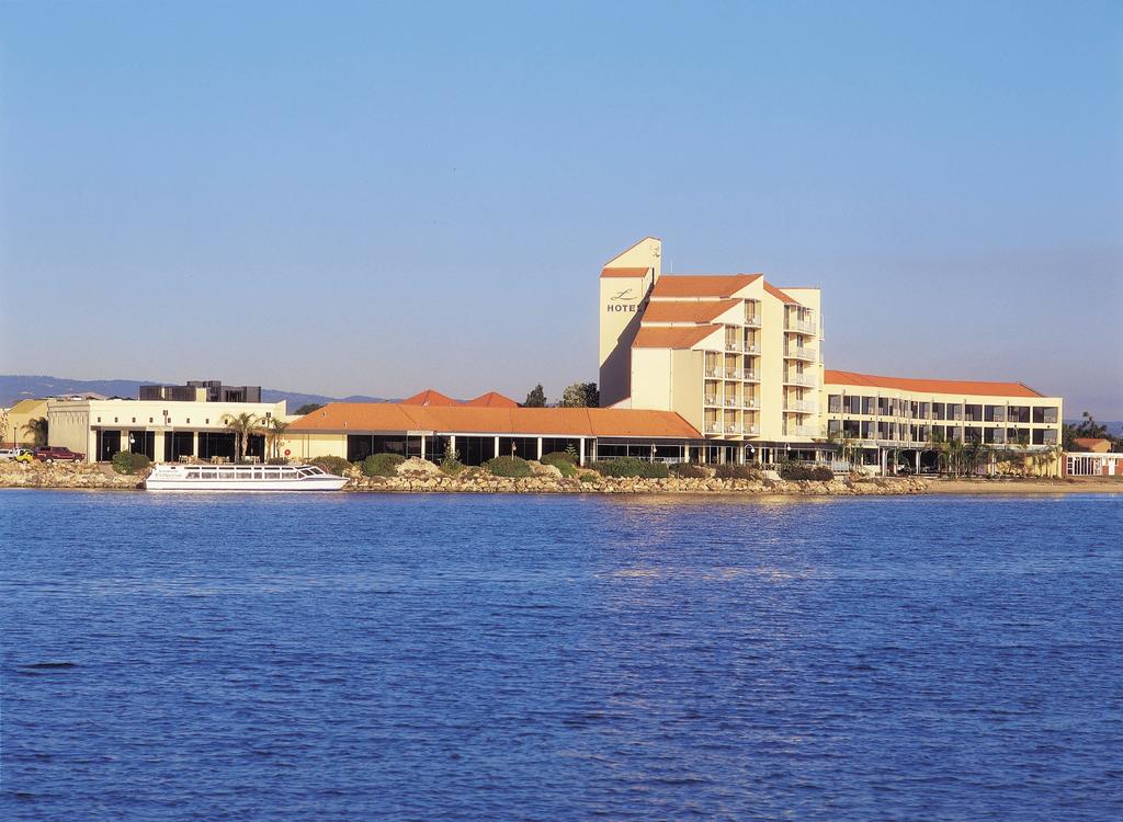 West Lakes SA Accommodation Sunshine Coast