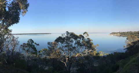 Lakescapes Cottage - 180 Degree Panoramic Views - Accommodation Sunshine Coast 0