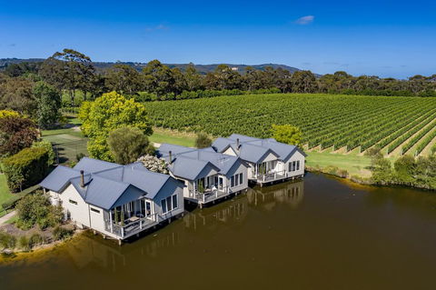 Lakeside Villas At Crittenden Estate - Accommodation Sunshine Coast 0