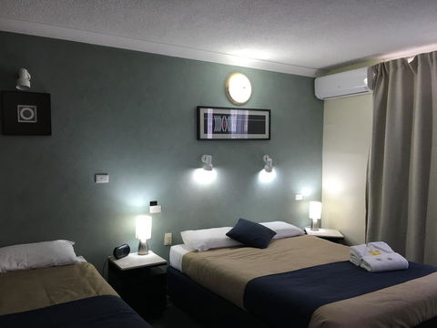 Lakeview Motor Inn - Accommodation Sunshine Coast 3