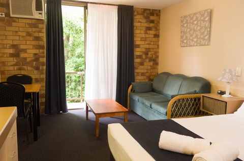 Lancaster Court Motel - Accommodation Sunshine Coast 1