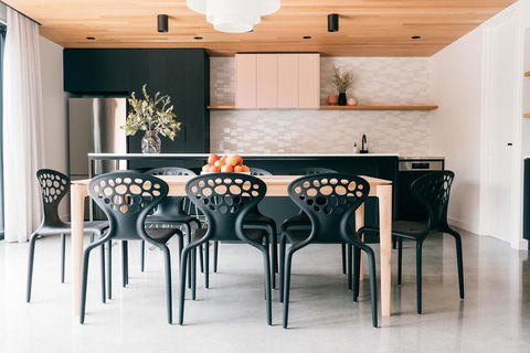 Laneway Apartments - Orientem - Accommodation Sunshine Coast 1