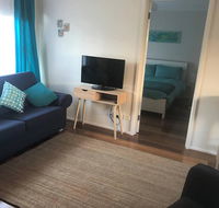 Laneway Bungalow 1 Bedroom complete Unit East G - Accommodation Sunshine Coast