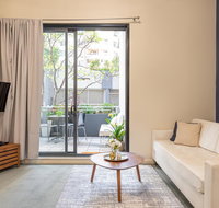 Large Apartment 2 Parking Spots and Pool - Accommodation Sunshine Coast