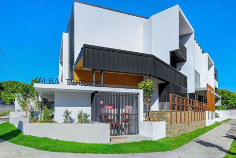 Large Space 2 BED APT Near Brisbane Airport - Accommodation Sunshine Coast 0