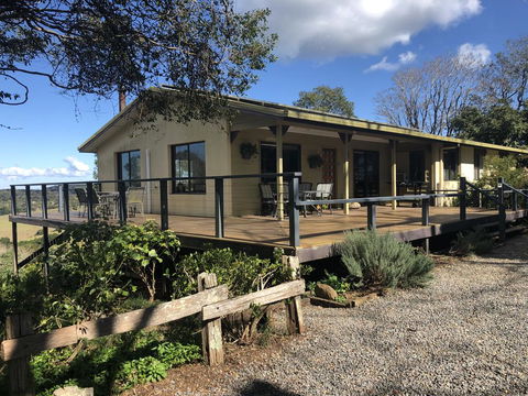 Lavender House - Accommodation Sunshine Coast 0