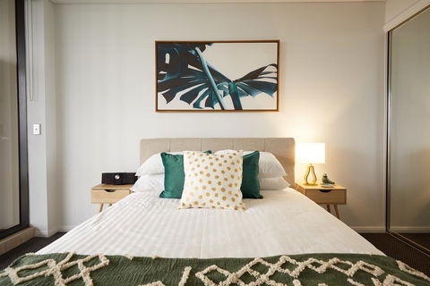 Light-Filled Designer Apartment With Amazing Views - Accommodation Sunshine Coast 1