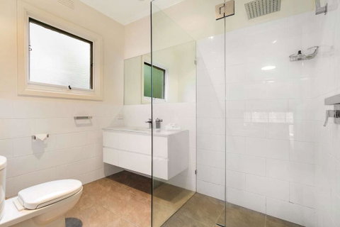 Lighthouse Cottage - Accommodation Sunshine Coast 1