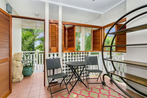 Lilyfield Apartments - Two Bedroom Apartment - Accommodation Sunshine Coast 1
