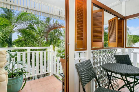 Lilyfield Apartments - Two Bedroom Apartment - Accommodation Sunshine Coast 3