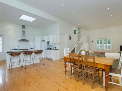 Linga Longa - Accommodation Sunshine Coast 1