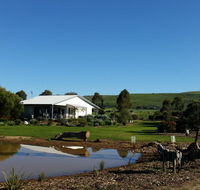 Linger Longer Cottages - Accommodation Sunshine Coast