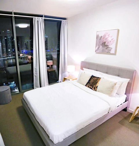 Lucid Apartment South Brisbane - Accommodation Sunshine Coast 3