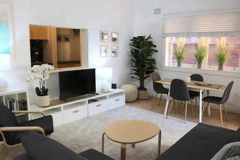 Luxury Double Bay Flat By Harbour Pool - Accommodation Sunshine Coast 0