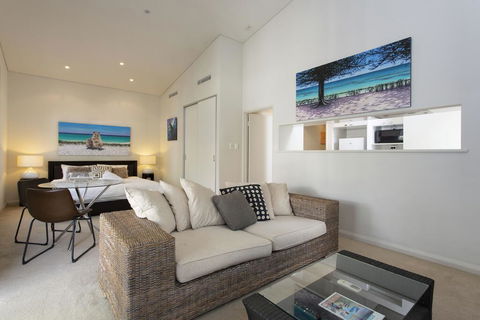 Luxury Modern Escapia - Accommodation Sunshine Coast 3