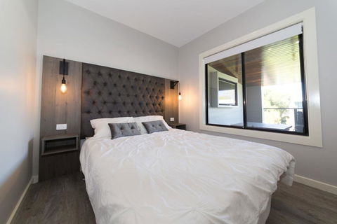 Luxury On Lewis - 6 Lewis Road - Accommodation Sunshine Coast 0