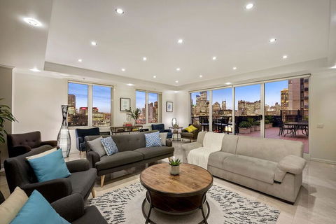 Luxury Penthouse 3BDR Inner City LRG Group WIFI - Accommodation Sunshine Coast 0