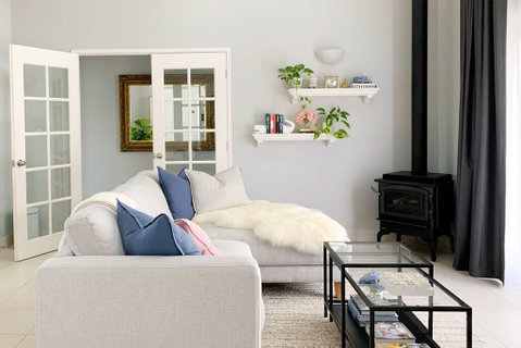 Luxury Storybook Manor Guest Suite - Accommodation Sunshine Coast 0