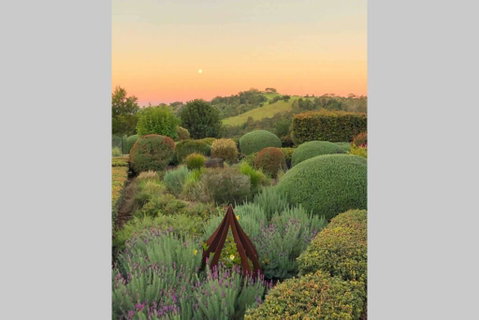 Luxury Storybook Manor Guest Suite - Accommodation Sunshine Coast 2
