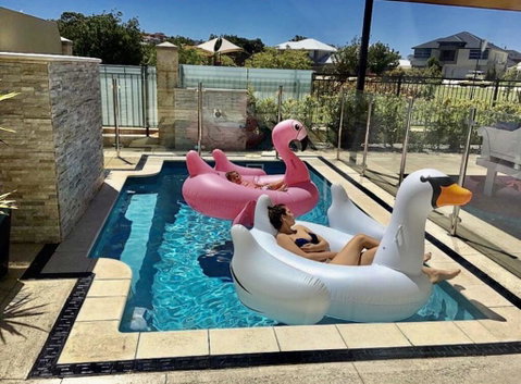 LUXURY VILLA W POOL & SPAS - Accommodation Sunshine Coast 1