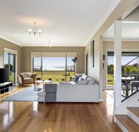 LUXURY WATERFRONT FAMILY HOME-TASMANIA I-L'Abode - Accommodation Sunshine Coast