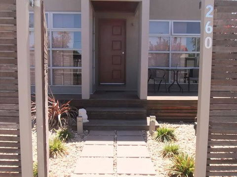Maison De Chocolate - Accommodation Sunshine Coast 1