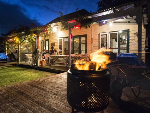 Mandurah Riverfront Holiday Rental - Accommodation Sunshine Coast 2