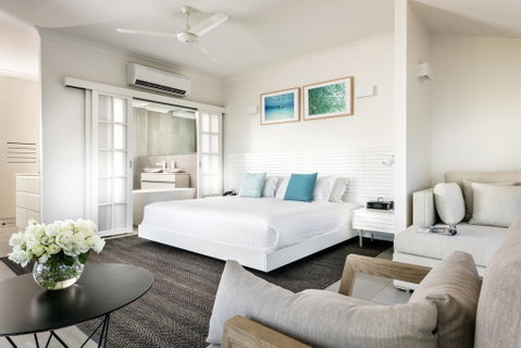 Mangrove Hotel - Accommodation Sunshine Coast 1