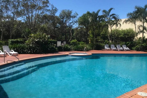 Marcoola Beachfront 3BR -Pool-100m To The Beach. - Accommodation Sunshine Coast 3