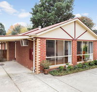 Maroondah 3 Bedroom house in Kilsyth - Accommodation Sunshine Coast