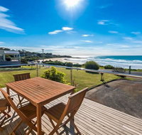 MAVI BEACH HOUSE - beachfront wifi views - Accommodation Sunshine Coast