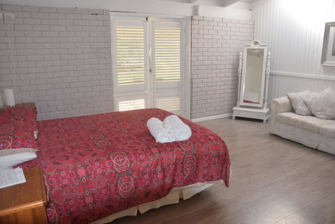 McCarthy Lake House - Accommodation Sunshine Coast 1