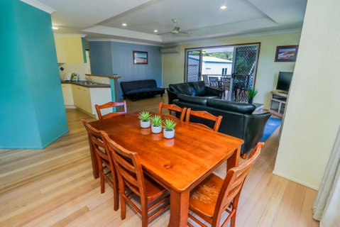 McLeods - Accommodation Sunshine Coast 0