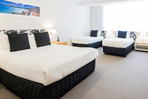 Mercure Charlestown - Accommodation Sunshine Coast 1