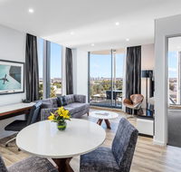 Meriton Suites Mascot Central - Accommodation Sunshine Coast