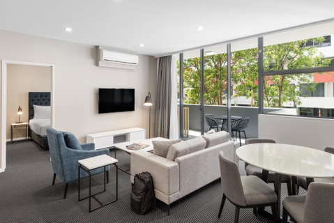 Meriton Suites Waterloo - Accommodation Sunshine Coast 0